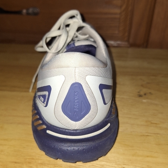 Men\'s Brooks Adrenaline GTS 23 Gray Running Shoes - . EUC main image 14